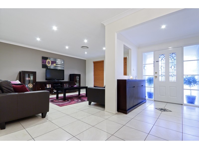 13 Branksome Way, Glenmore Park NSW 2745