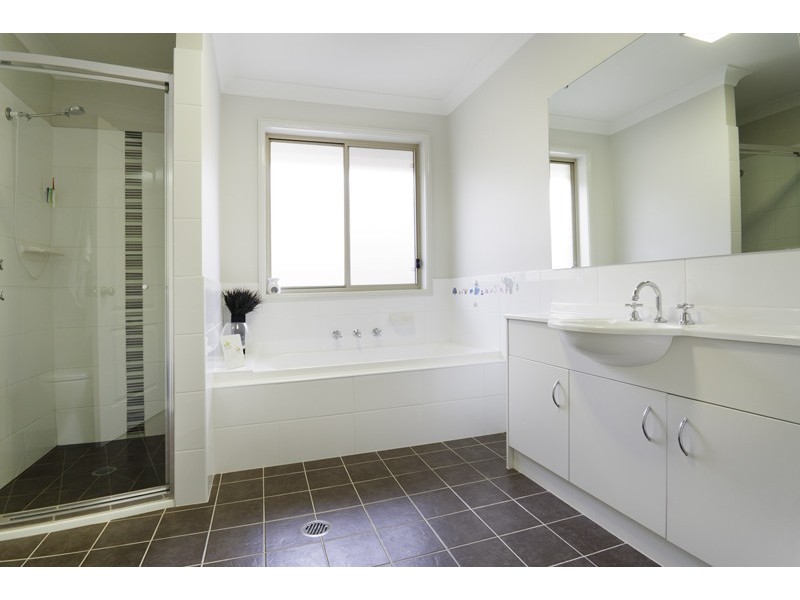 11 Redgum Street, Claremont Meadows NSW 2747