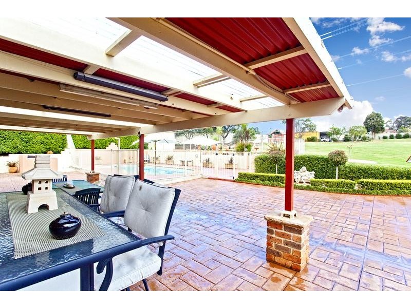 8 Prunus Close, Glenmore Park NSW 2745