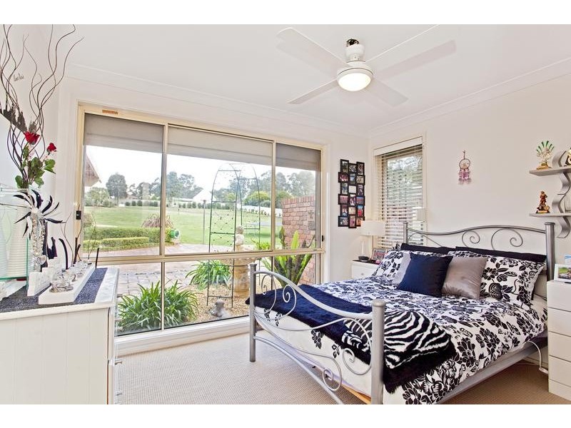 8 Prunus Close, Glenmore Park NSW 2745