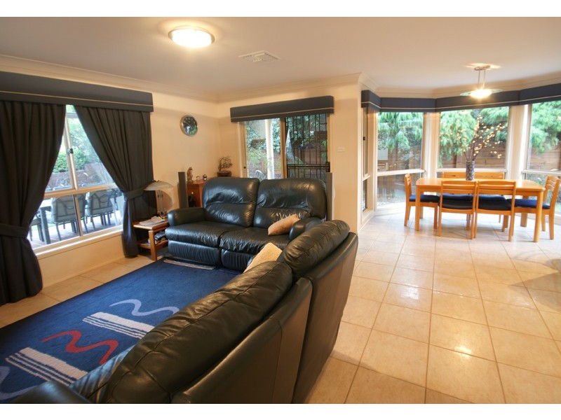 24 Sorenson Crescent, Glenmore Park NSW 2745