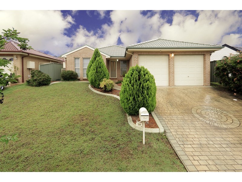 39 Dara Crescent, Glenmore Park NSW 2745
