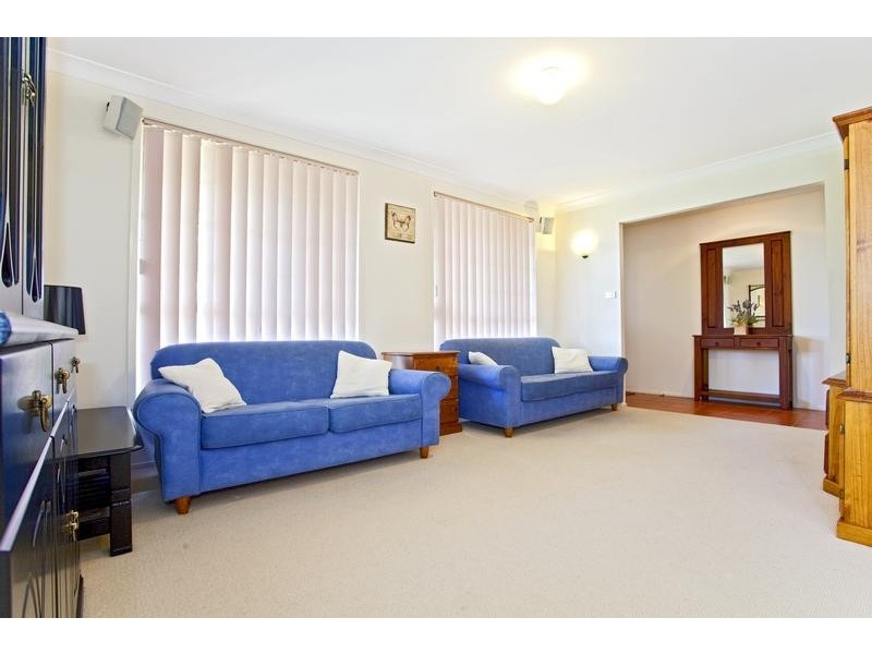 15 The Lakes Drive, Glenmore Park NSW 2745