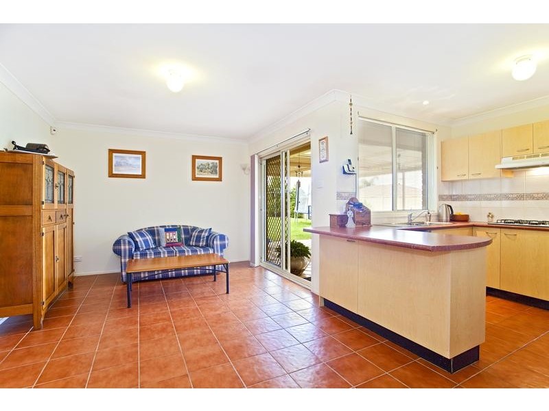 15 The Lakes Drive, Glenmore Park NSW 2745