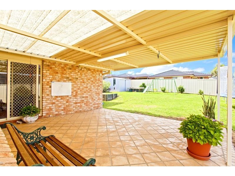 15 The Lakes Drive, Glenmore Park NSW 2745