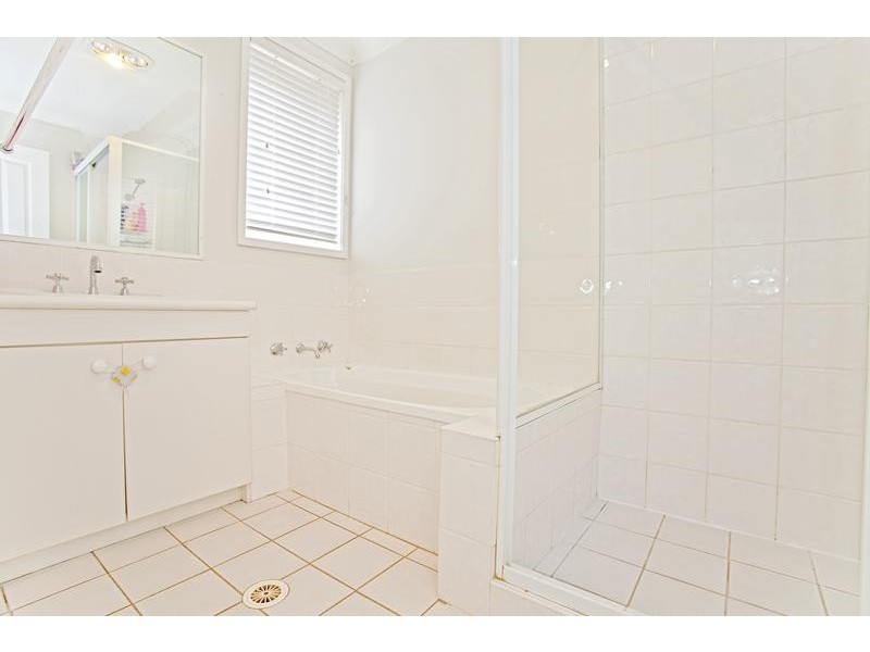 10 Cowan Place, Glenmore Park NSW 2745