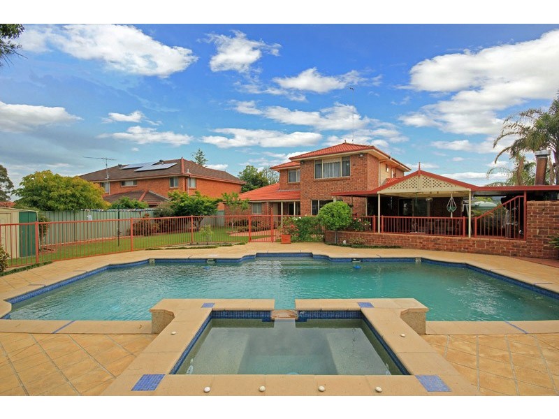 12 Giles Close, Glenmore Park NSW 2745