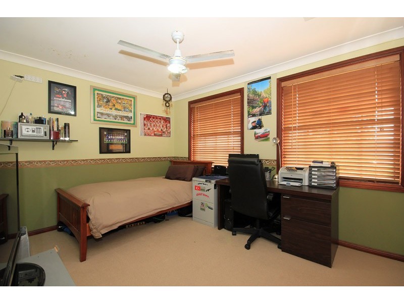 12 Giles Close, Glenmore Park NSW 2745
