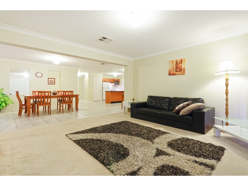18 Cascade Avenue, Glenmore Park NSW 2745