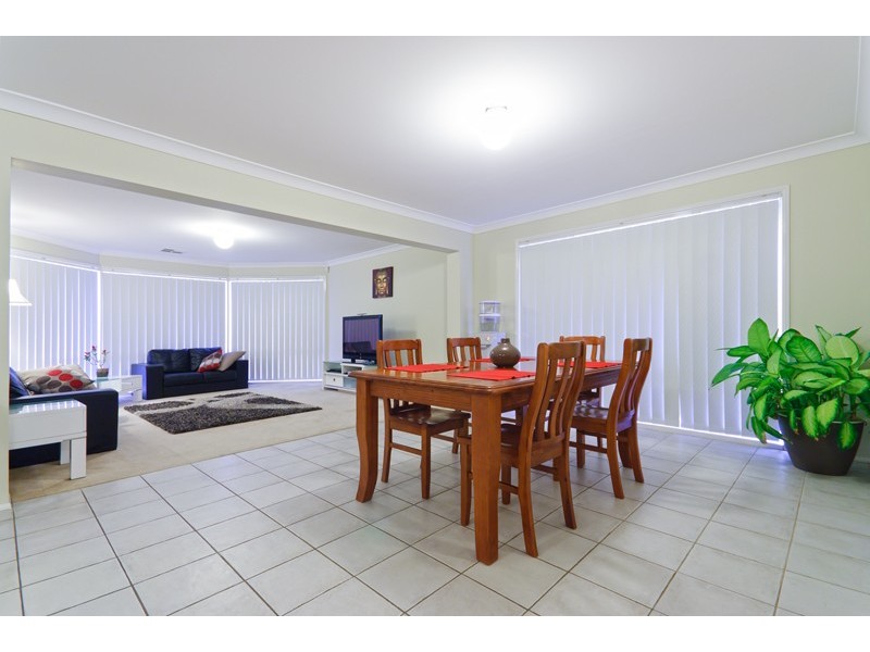 18 Cascade Avenue, Glenmore Park NSW 2745