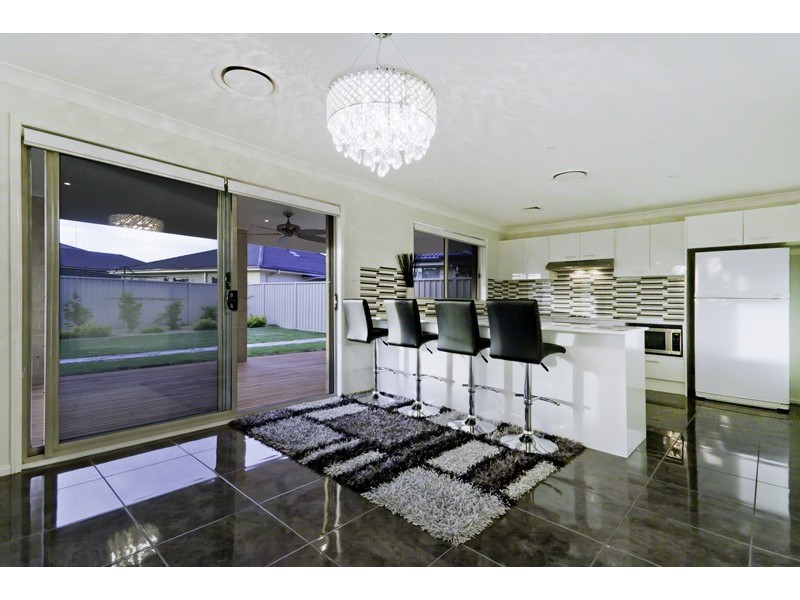 38 Heaton Avenue, Claremont Meadows NSW 2747