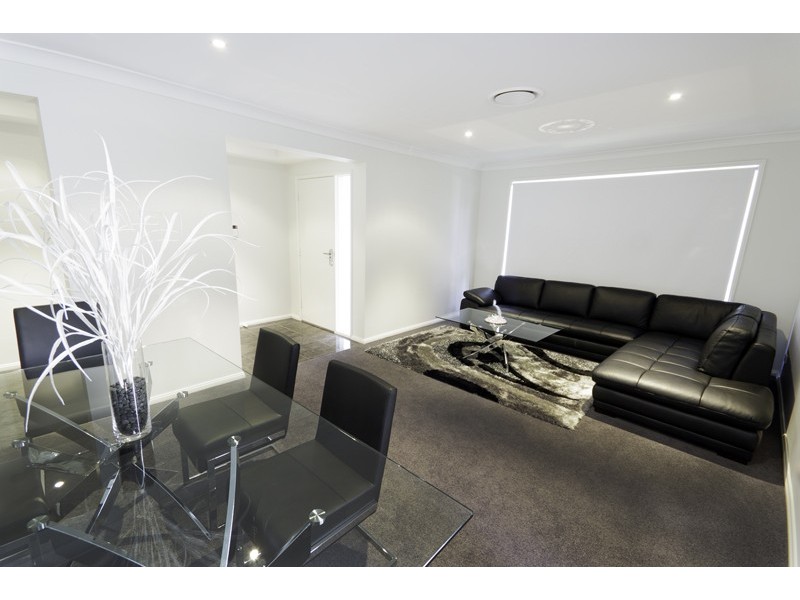 38 Heaton Avenue, Claremont Meadows NSW 2747