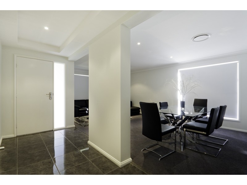 38 Heaton Avenue, Claremont Meadows NSW 2747