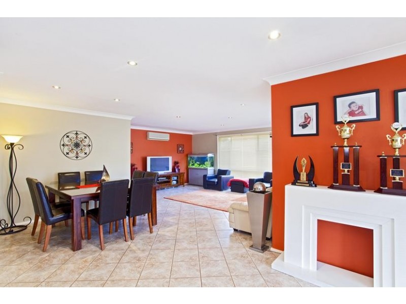 8 Prunus Close, Glenmore Park NSW 2745