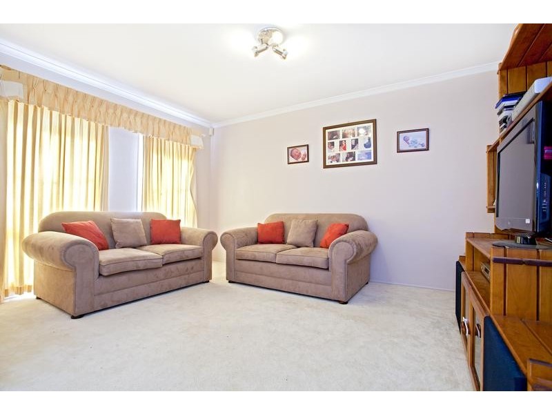 33 St Andrews Drive, Glenmore Park NSW 2745