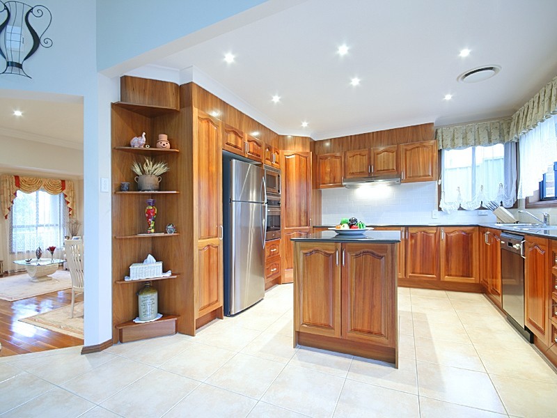 8 Orlander Avenue, Glenmore Park NSW 2745