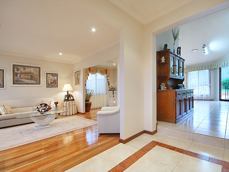 8 Orlander Avenue, Glenmore Park NSW 2745