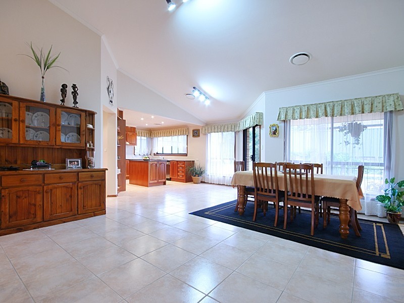 8 Orlander Avenue, Glenmore Park NSW 2745