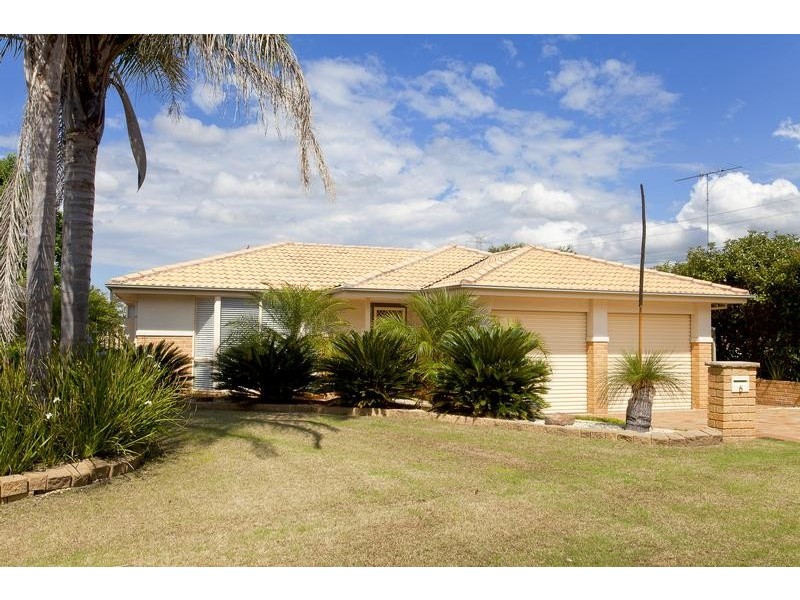 6 Bundeluk Crescent, Glenmore Park NSW 2745