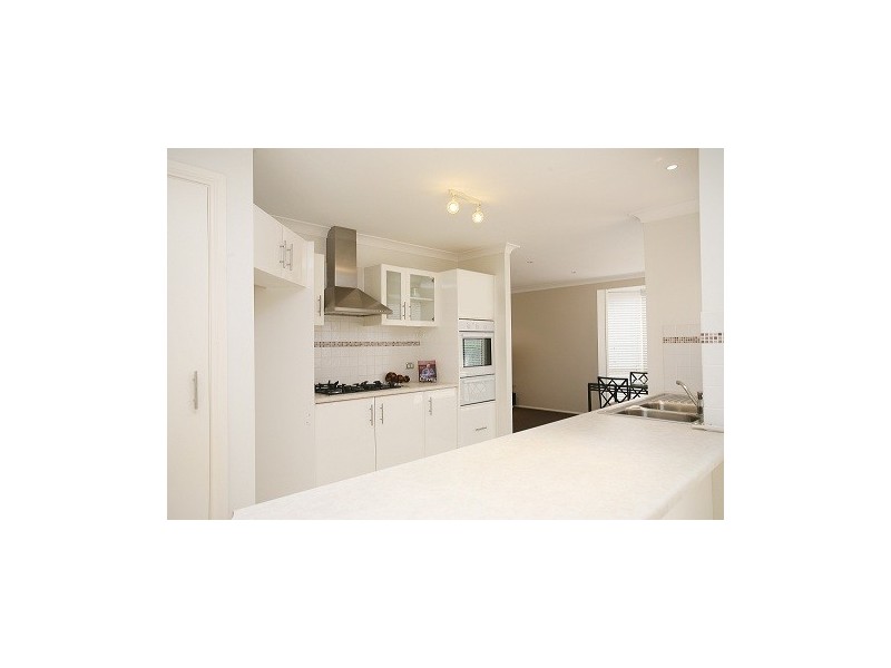 6 Bundeluk Crescent, Glenmore Park NSW 2745