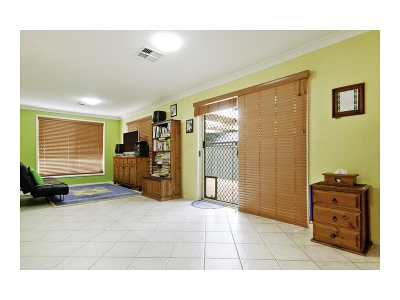 14 Dara Crescent, Glenmore Park NSW 2745