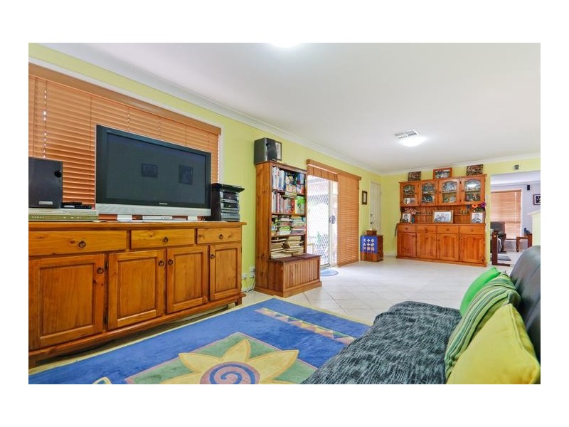 14 Dara Crescent, Glenmore Park NSW 2745