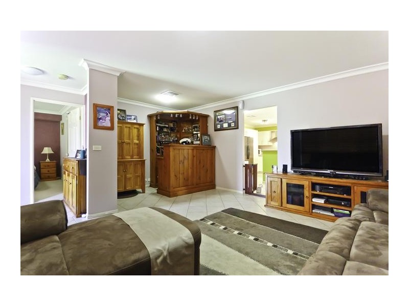 14 Dara Crescent, Glenmore Park NSW 2745
