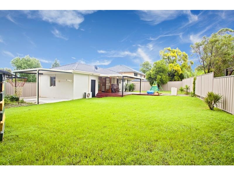 5 Walcha Place, South Penrith NSW 2750