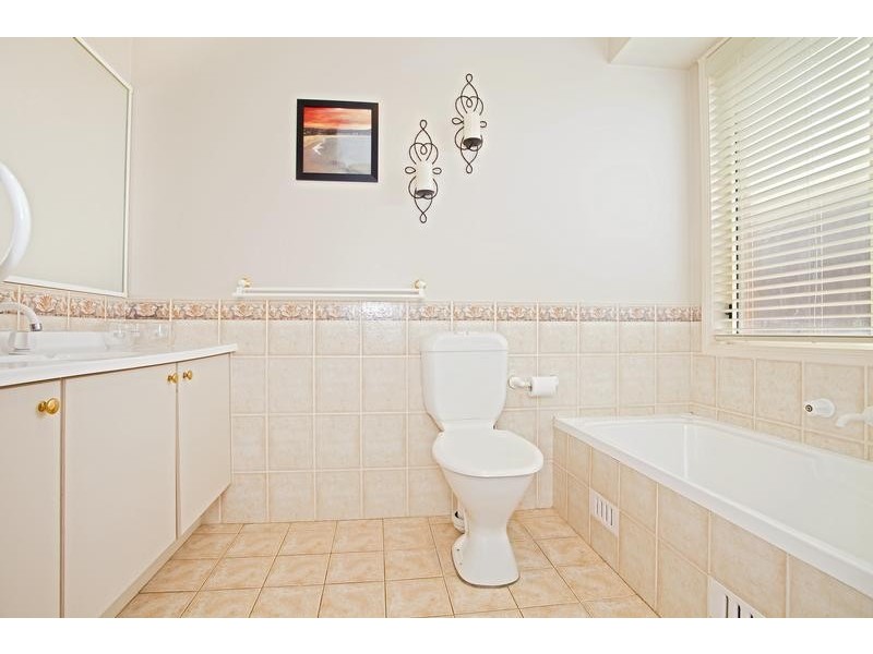 22 Linara Circuit, Glenmore Park NSW 2745