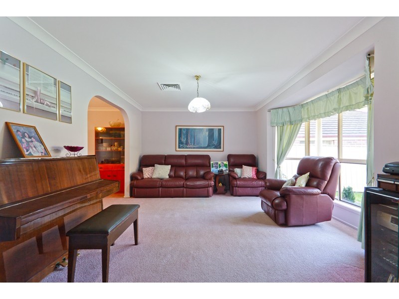 11 Begonia Court, Glenmore Park NSW 2745