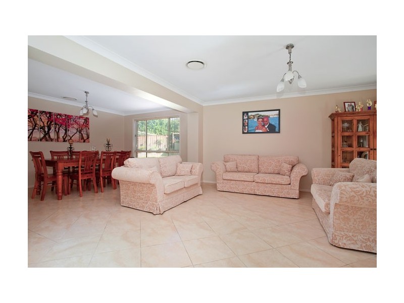 25 Heaton Avenue, Claremont Meadows NSW 2747