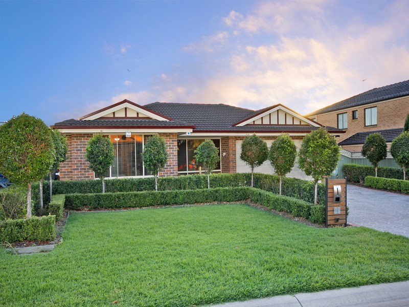 10 Narran Place, Glenmore Park NSW 2745