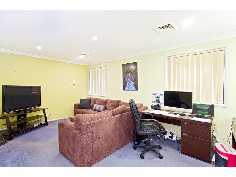 4 Burraga Place, Glenmore Park NSW 2745