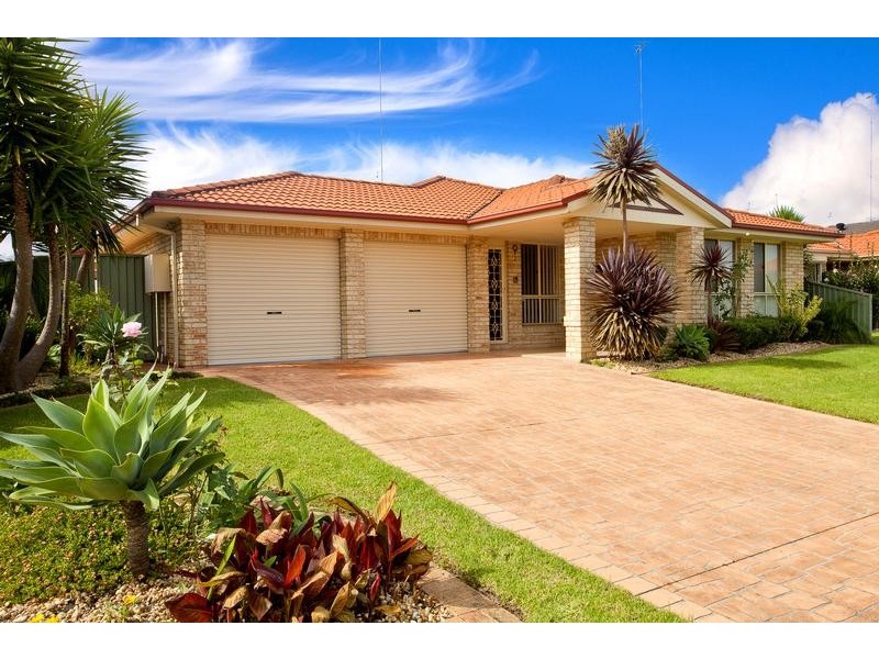 8 Tarrabundi Drive, Glenmore Park NSW 2745