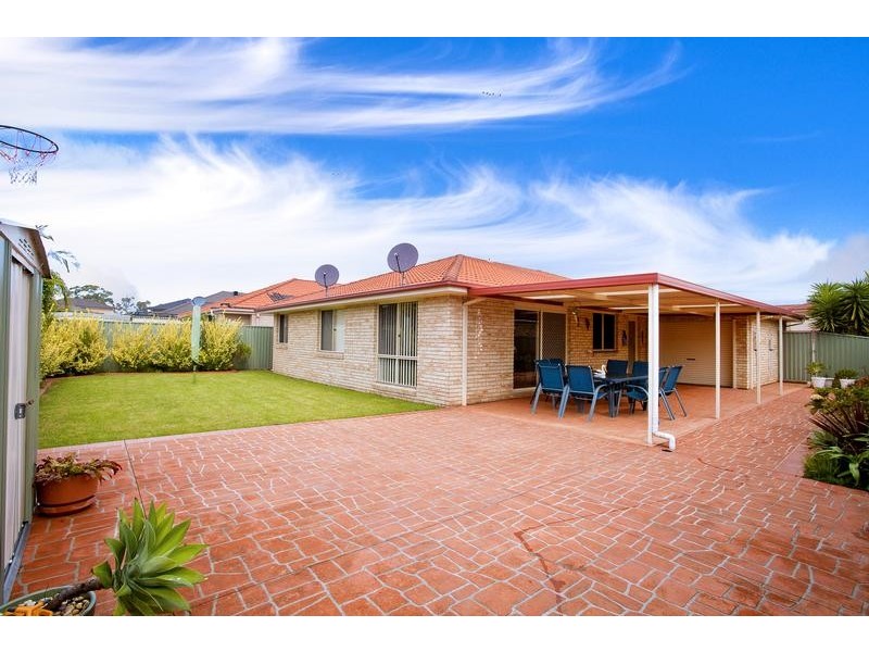 8 Tarrabundi Drive, Glenmore Park NSW 2745