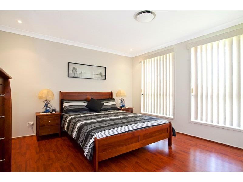 8 Tarrabundi Drive, Glenmore Park NSW 2745