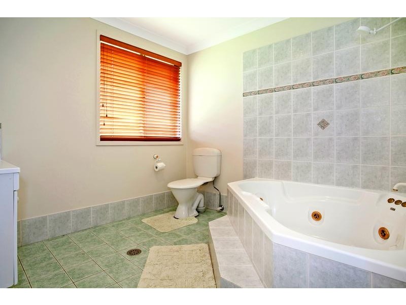 8 Tarrabundi Drive, Glenmore Park NSW 2745