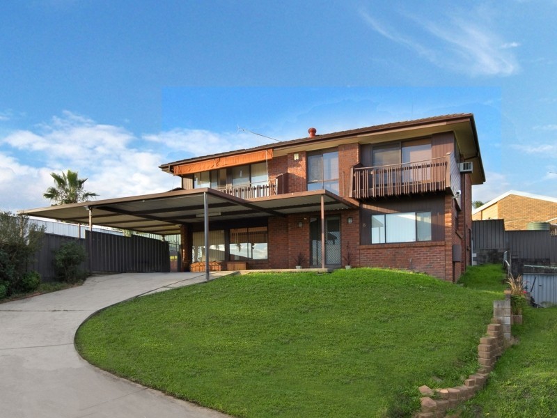 8 Pinetree Avenue, Cranebrook NSW 2749