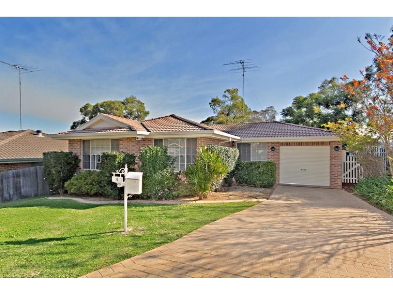 4 Cowan Place, Glenmore Park NSW 2745