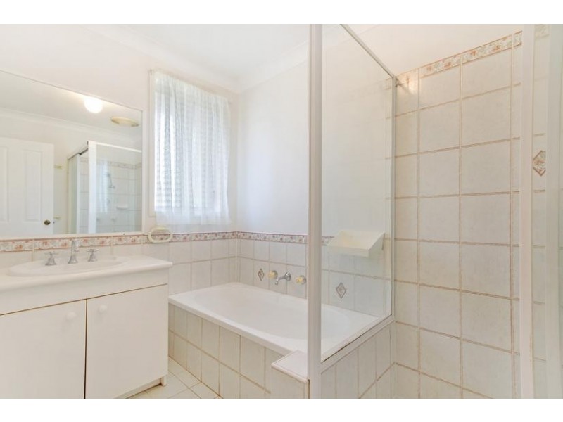 4 Cowan Place, Glenmore Park NSW 2745