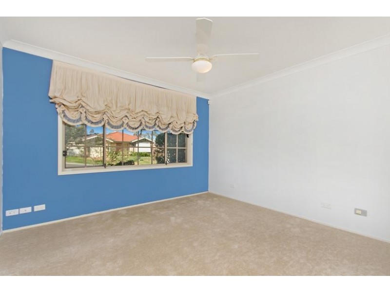 4 Cowan Place, Glenmore Park NSW 2745