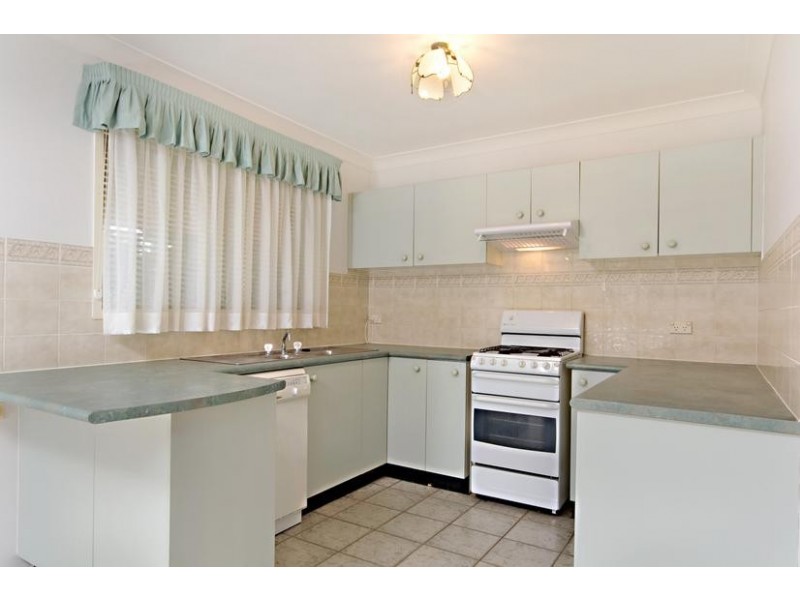 4 Cowan Place, Glenmore Park NSW 2745