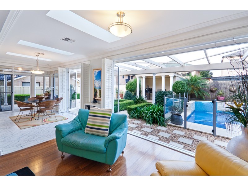 10 Cascade Avenue, Glenmore Park NSW 2745