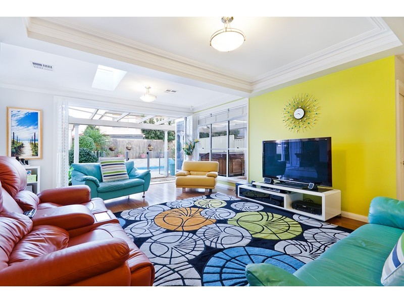 10 Cascade Avenue, Glenmore Park NSW 2745