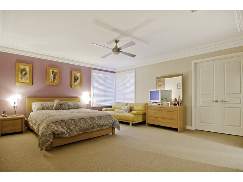 10 Cascade Avenue, Glenmore Park NSW 2745