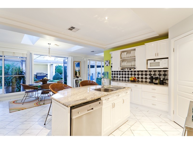 10 Cascade Avenue, Glenmore Park NSW 2745