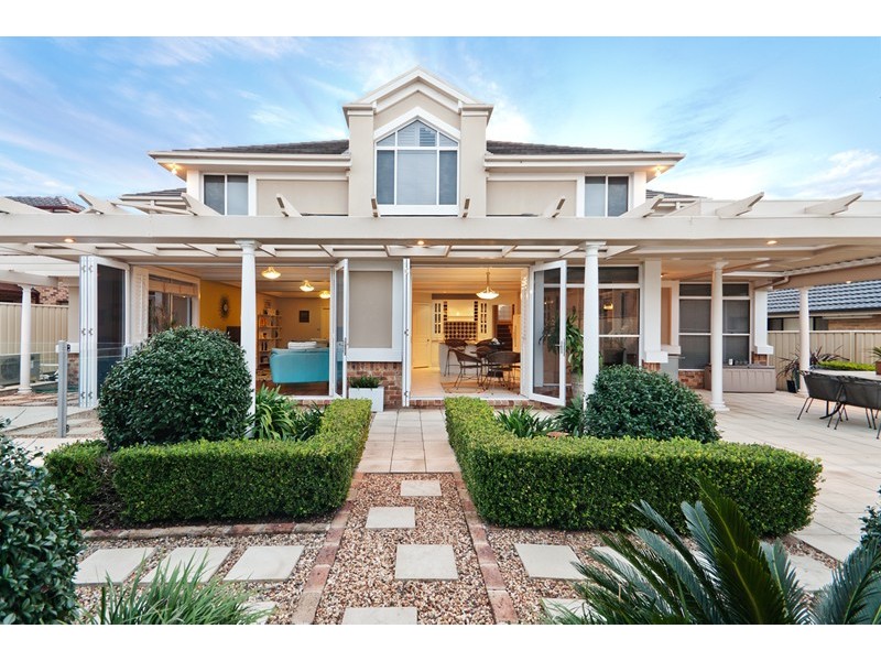 10 Cascade Avenue, Glenmore Park NSW 2745