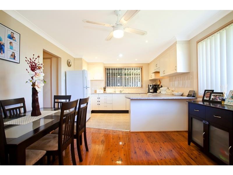 42 Stoke Crescent, South Penrith NSW 2750