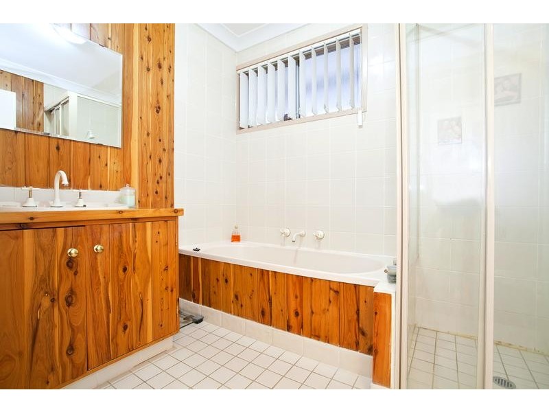 42 Stoke Crescent, South Penrith NSW 2750