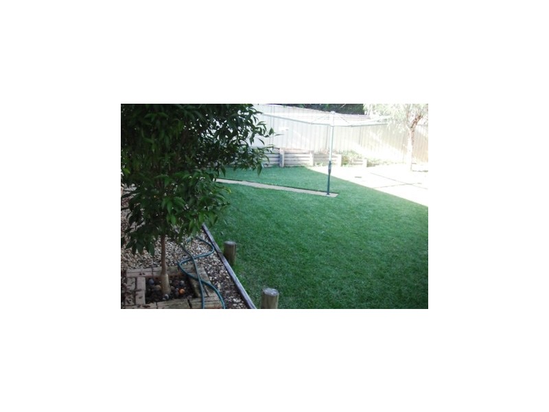 8 Dorrington Place, Glenmore Park NSW 2745